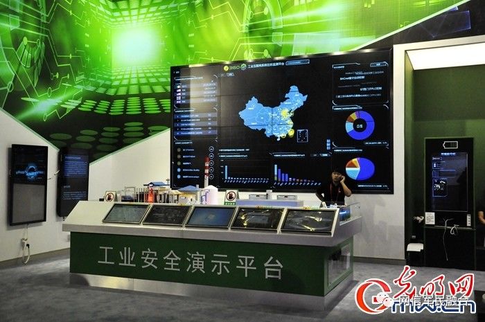 短视频丨走进“砥砺奋进的五年”大型成就展 感受特色体验展区科技范儿