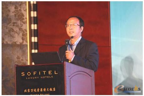 伊士格董事长燕毅主题演讲“物联网+系统整合，创造无限潜能”