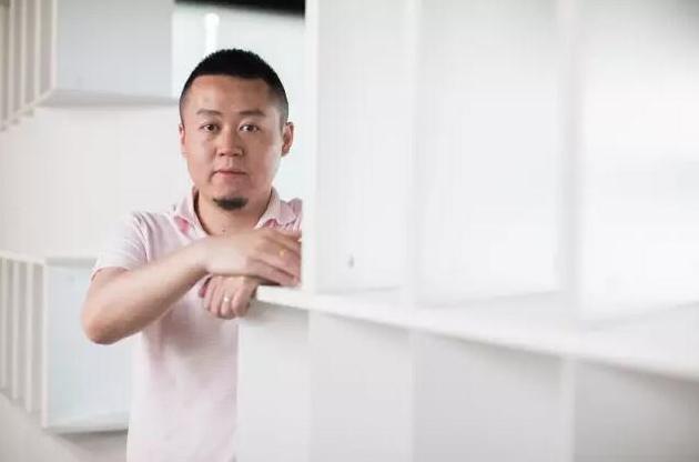 ▲掌充联合创始人兼COO胡燕华称,掌充的规划是,以浙江为基础,先南后北铺设,今年计划投放5万网点,覆盖2000万用户。