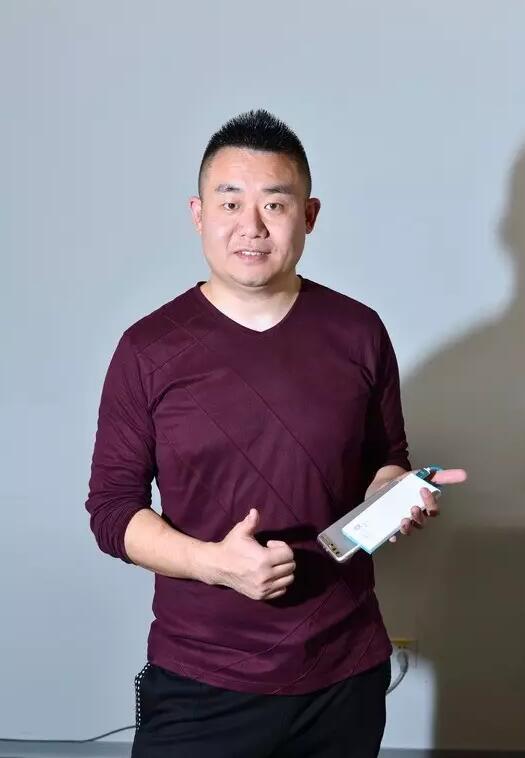 ▲在来电科技创始人兼CEO袁炳松看来,从大场景切入小场景不难,但从小场景切入大场景,难度极大,这正是来电科技的竞争壁垒。