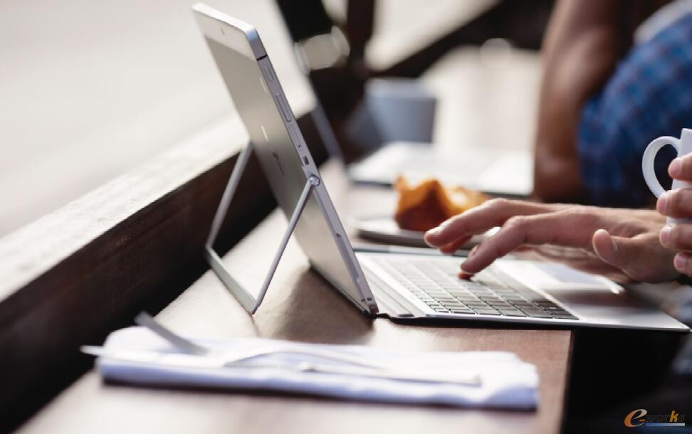 惠普Elite x2 1012 G2 二合一平板电脑